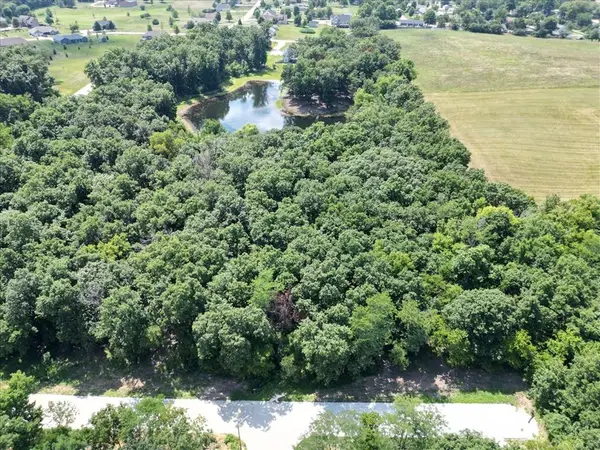 000 W Banyon Dr, Macon, MO 63552