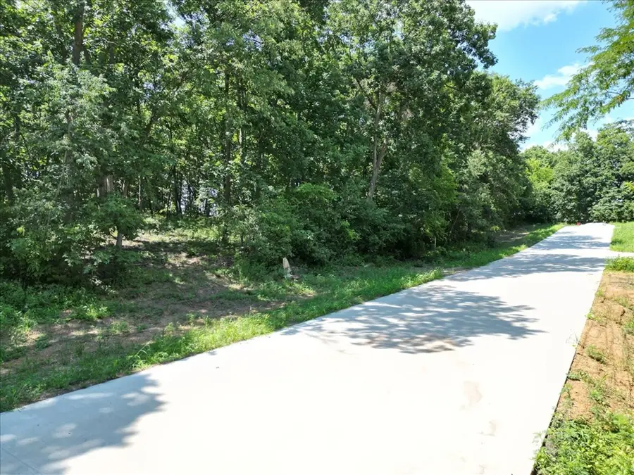 000 W Banyon Dr, Macon, MO 63552 - #2