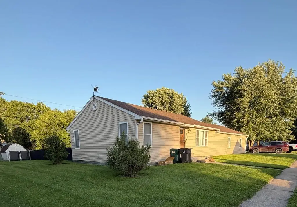 506 Main Street, Queen City, MO 63536 - #1
