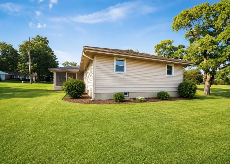 1820 Country Club Drive, Chillicothe, MO 64601 - #3