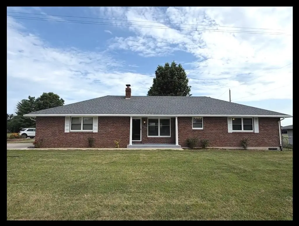 1201 Ridgeway Road, Macon, MO 63552 - #1
