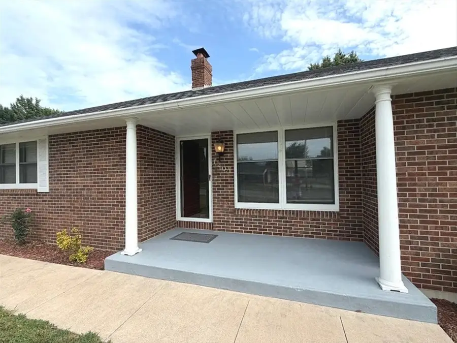 1201 Ridgeway Road, Macon, MO 63552 - #2