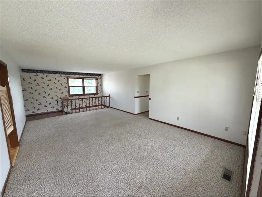 1201 Ridgeway Road, Macon, MO 63552 - #3