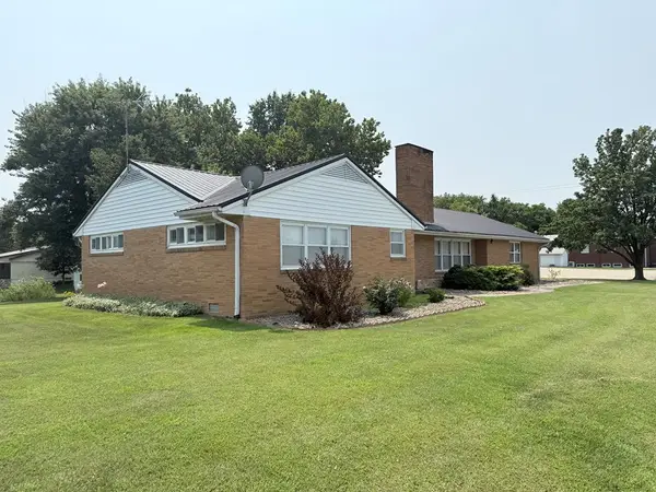 1008 E Lafayette, Edina, MO 63537