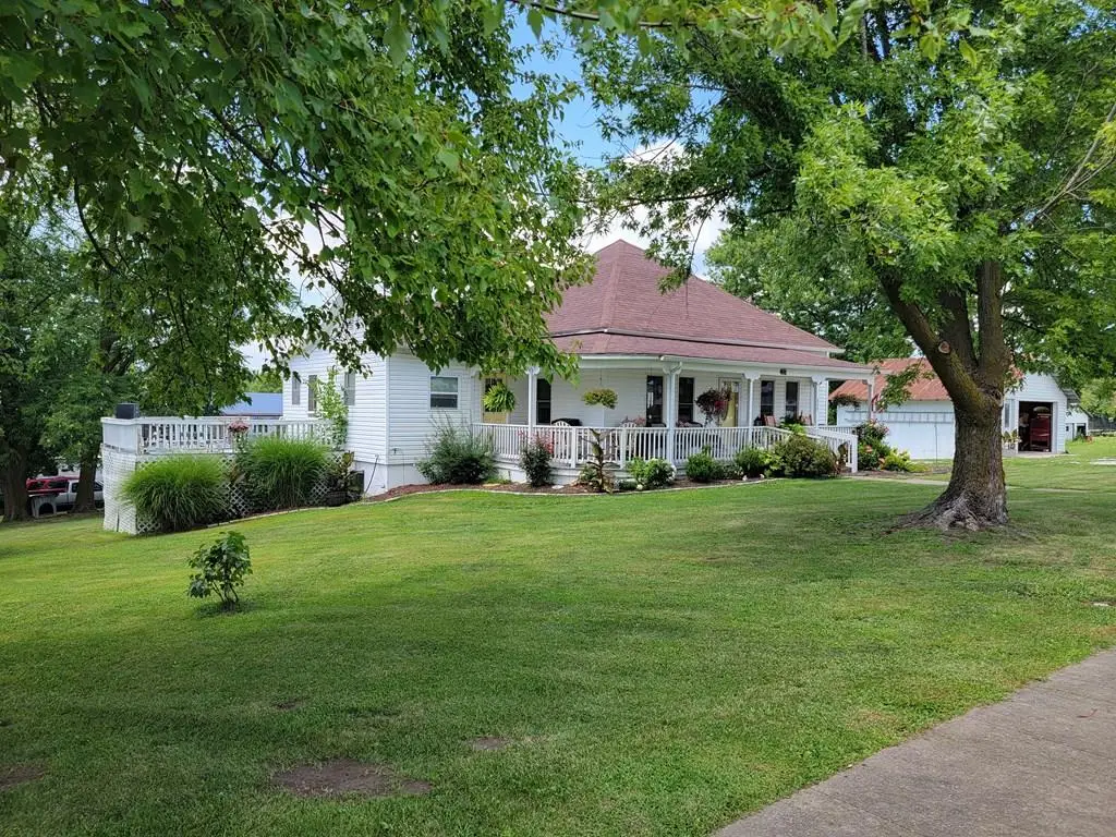 411 S Macon Street, Bevier, MO 63532 - #1