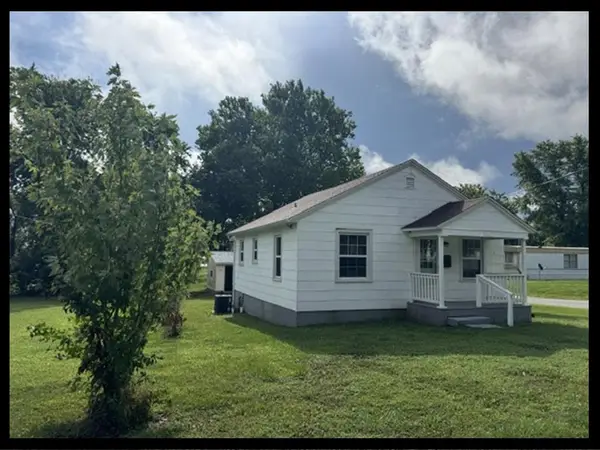1007 S Rollins Street, Macon, MO 63552
