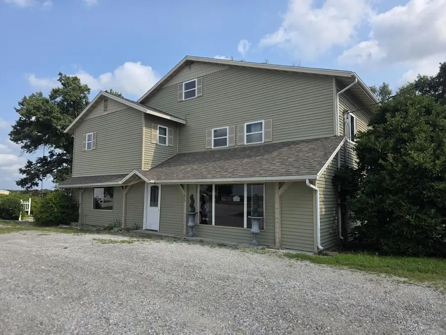 1106 E Lafayette, Edina, MO 63537 - #2