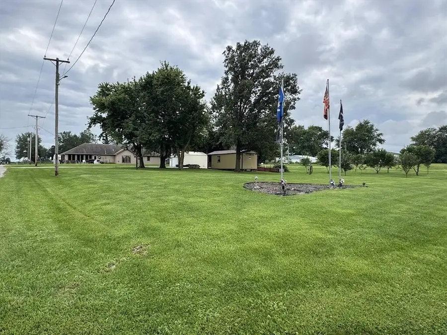405 E High Street, Novelty, MO 63460 - #2
