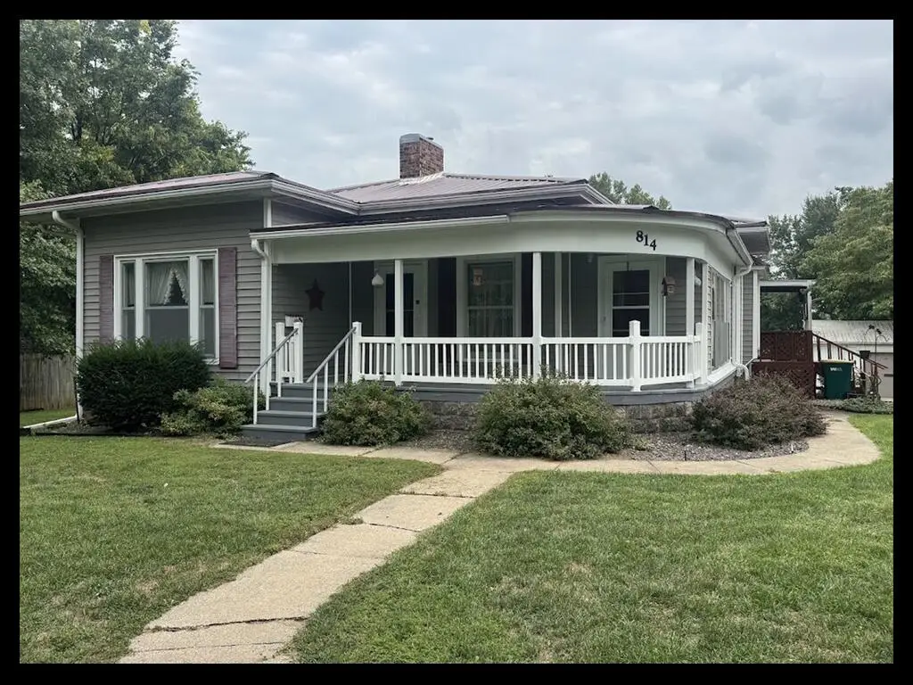 814 Vine St, Macon, MO 63552 - #1