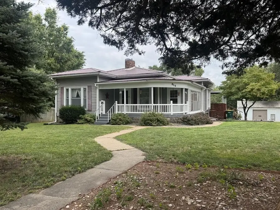 814 Vine St, Macon, MO 63552 - #2