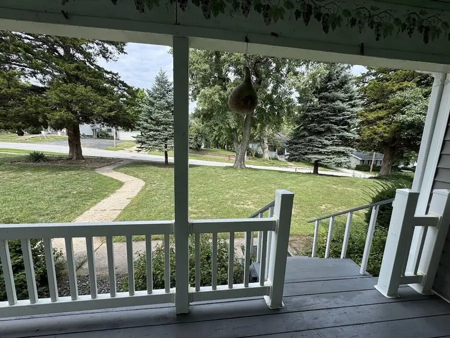 814 Vine St, Macon, MO 63552 - #3
