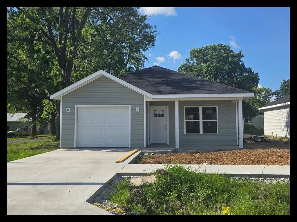 401 Wisdom, Moberly, MO 65270 - #1