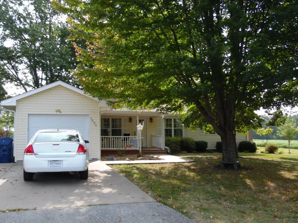 1006 Hade, Brookfield, MO 64628 - #1