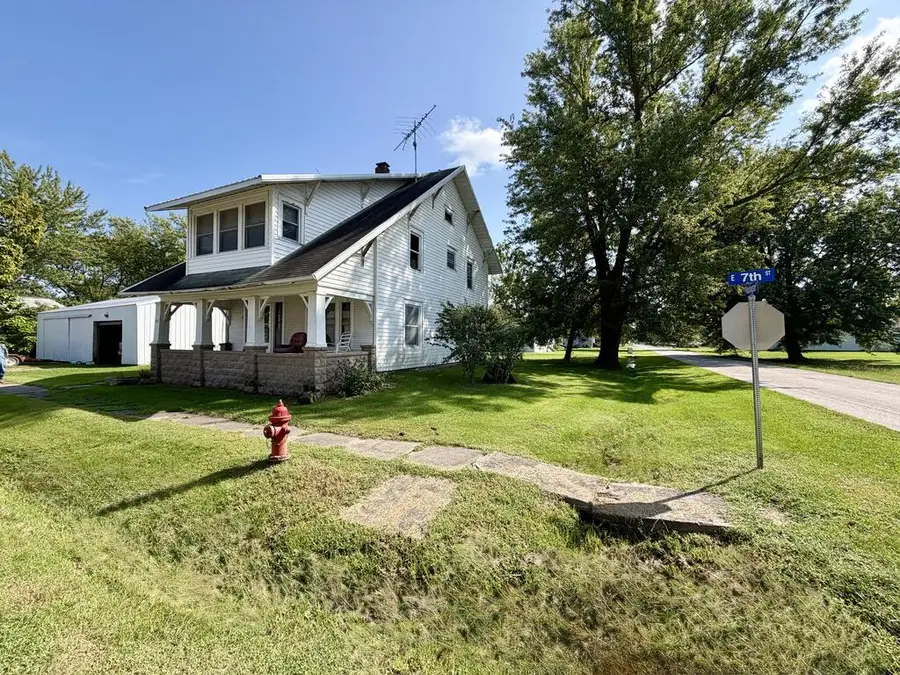 202 E 7th Street, Queen City, MO 63561 - #2