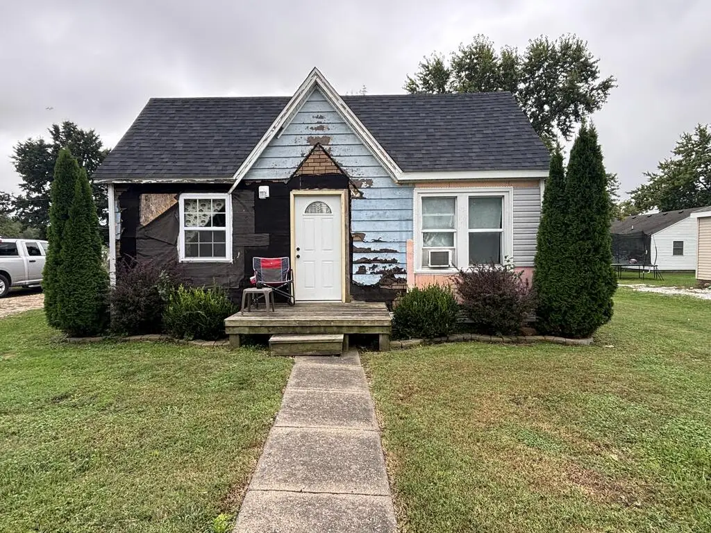 114 W Caldwell Street, La Plata, MO 63549 - #1
