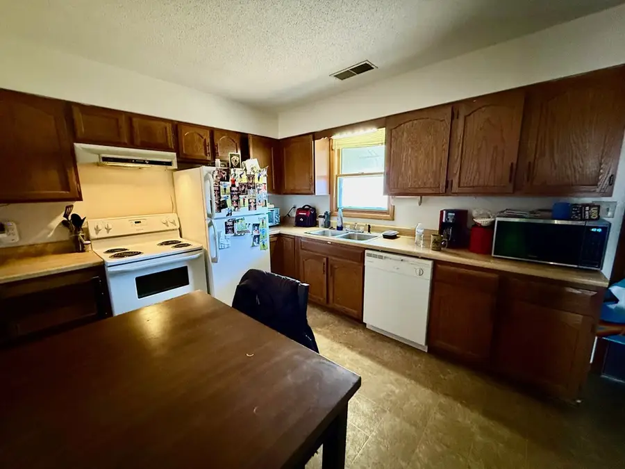 1403 Queens Court, Kirksville, MO 63501 - #3