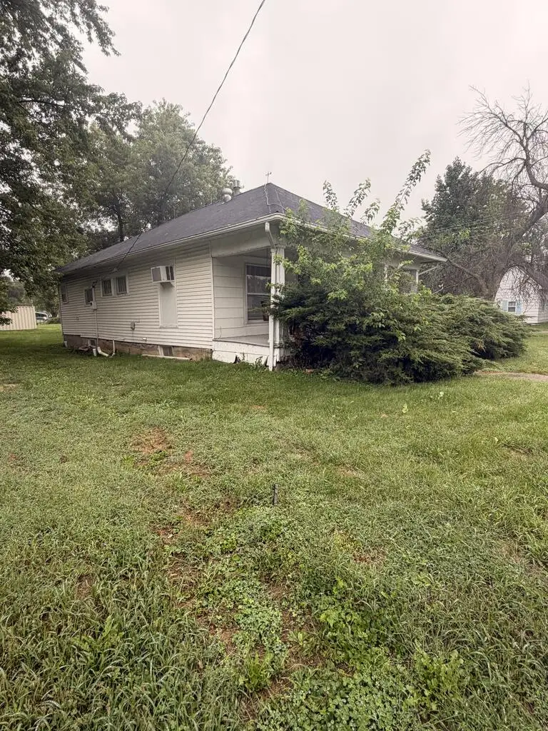 414 E Beech Street, Clarence, MO 63437 - #2