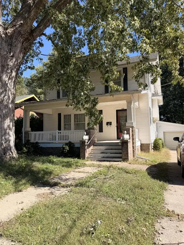 409 S Center Drive, Shelbina, MO 63468