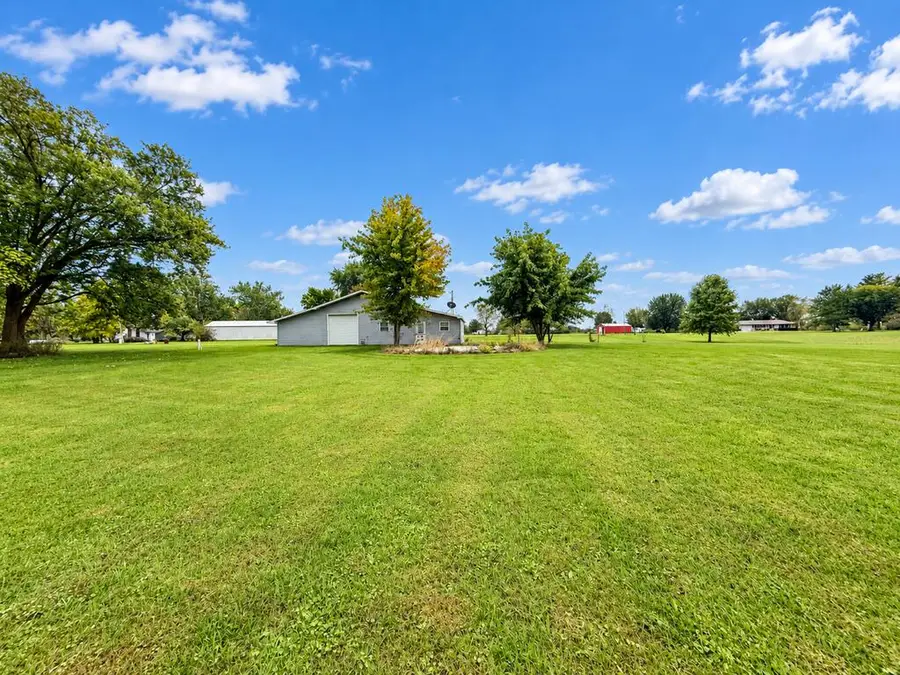 413 W Sixth Street, Queen City, MO 63561 - #2
