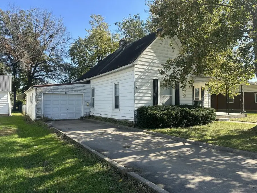 513 S Center Street, Clarence, MO 63437 - #2