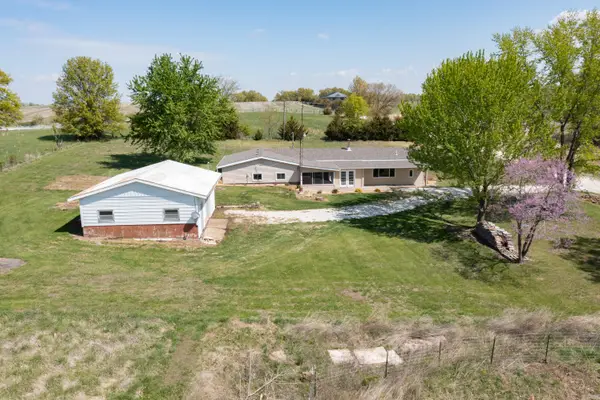 1161 County Road 1192, Huntsville, MO 65259