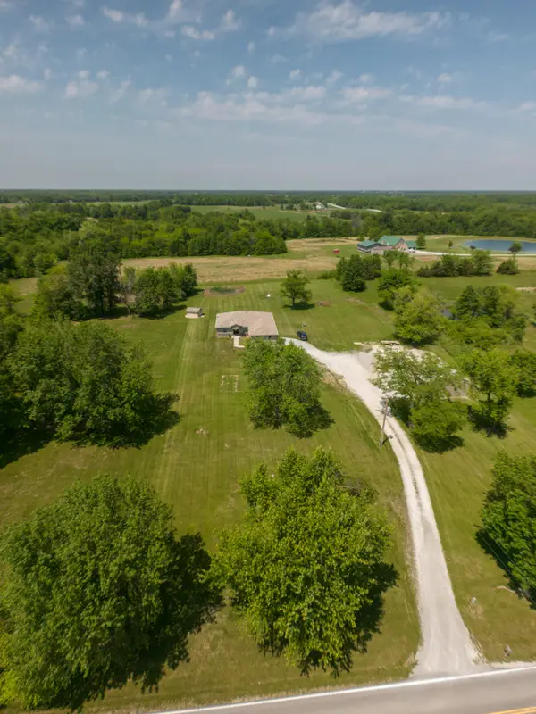3321 Hwy Nn, Moberly, MO 65270