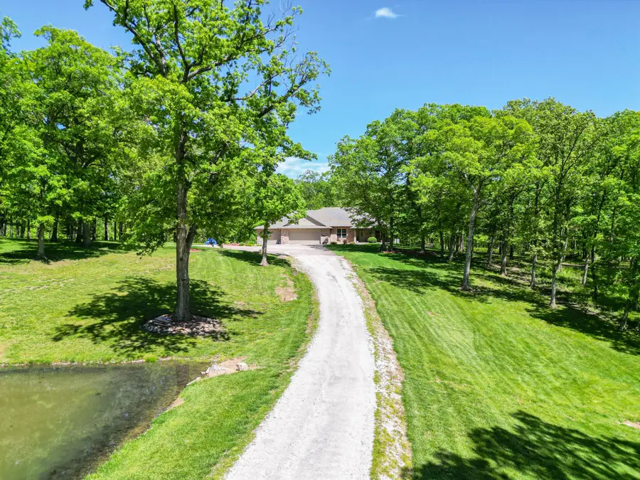 19050 N Rte V, Sturgeon, MO 65284 - Image #2