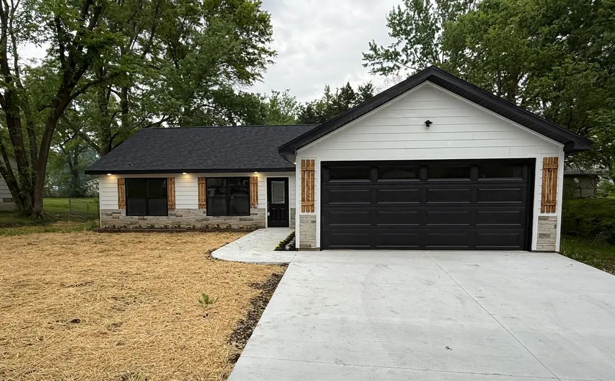 402 N Water St., Huntsville, MO 65259 - Image #1