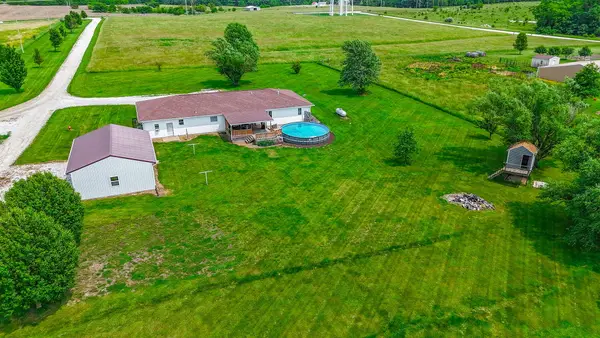 1391 County Road 2470, Huntsville, MO 65259