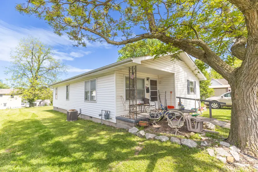 207 E Elm St., Huntsville, MO 65259 - Image #3