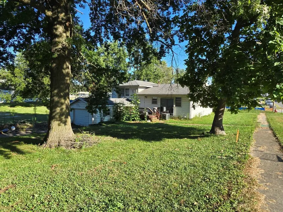 102 W 2nd St., Macon, MO 63552 - Image #2