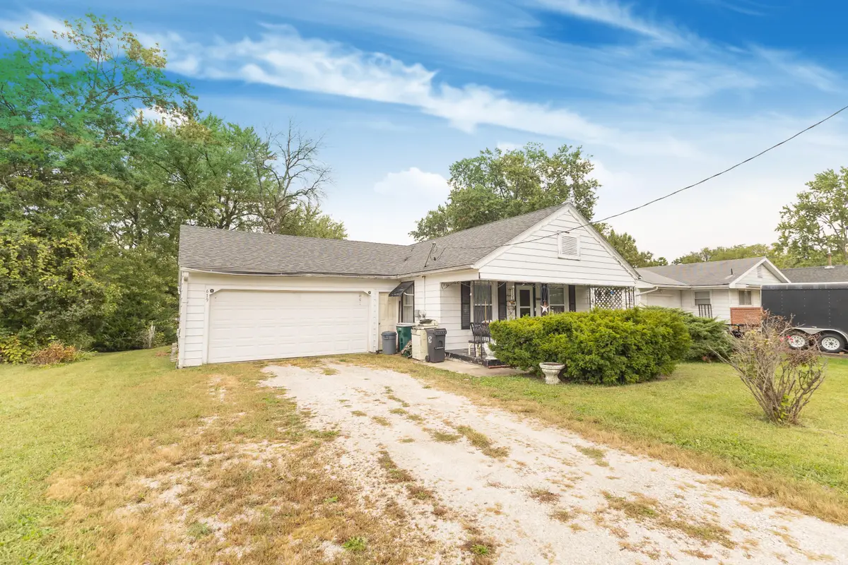 619 Madison Ave., Moberly, MO 65270 - #1