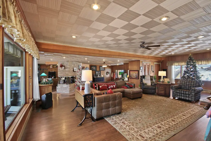 1 Stone Ave., Moberly, MO 65270 - #2