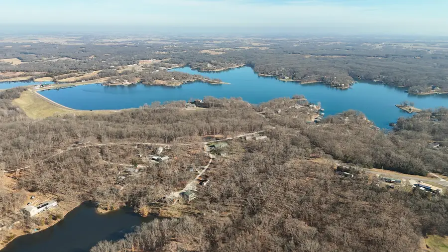 1041 Doeskin Court, Keytesville, MO 65261 - Image #2