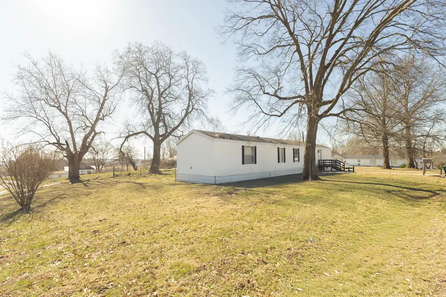 301 S Cedar St., Marceline, MO 64658 - #2
