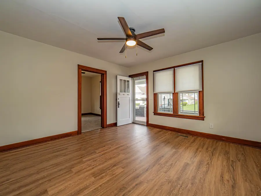 505 Mckinley Ave., Moberly, MO 65270 - #3