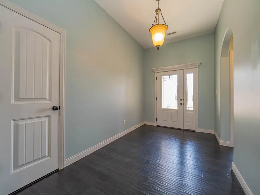 1001 Bradford Circle, Moberly, MO 65270 - #2