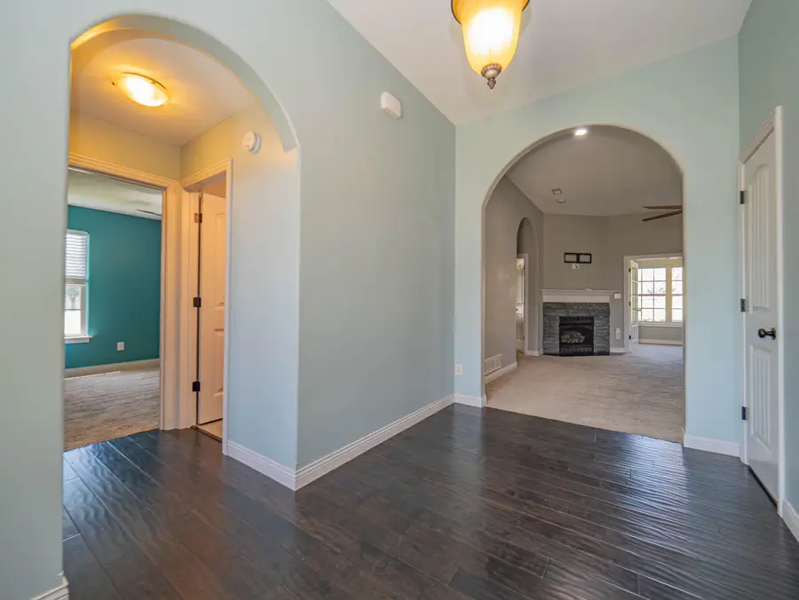 1001 Bradford Circle, Moberly, MO 65270 - #3