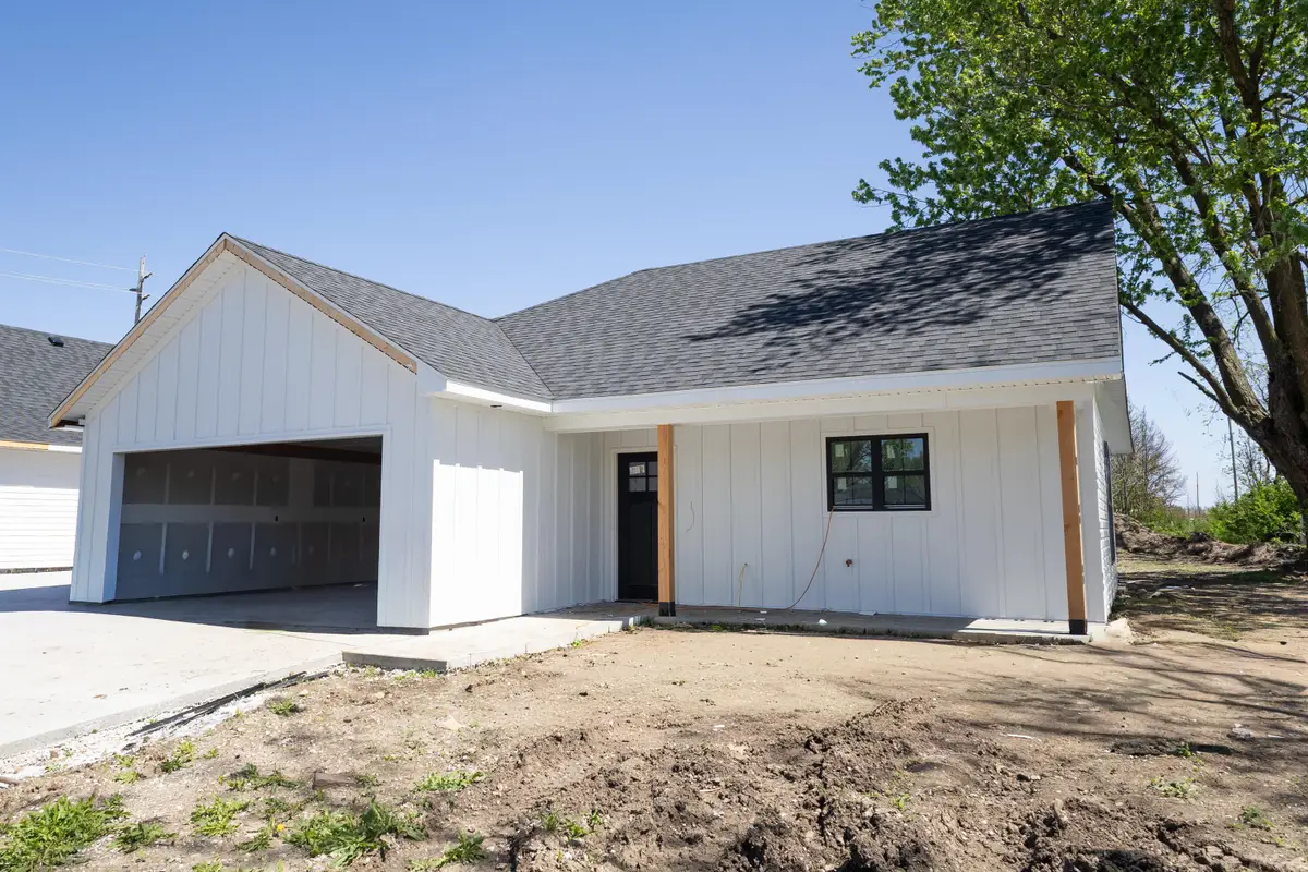 410 Johnson St., Moberly, MO 65270 - #1