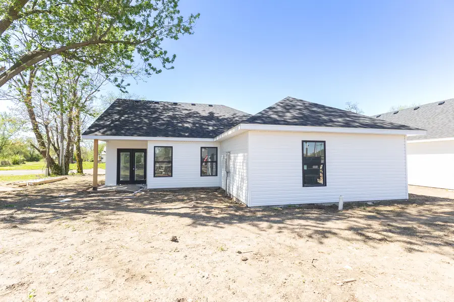 410 Johnson St., Moberly, MO 65270 - #2