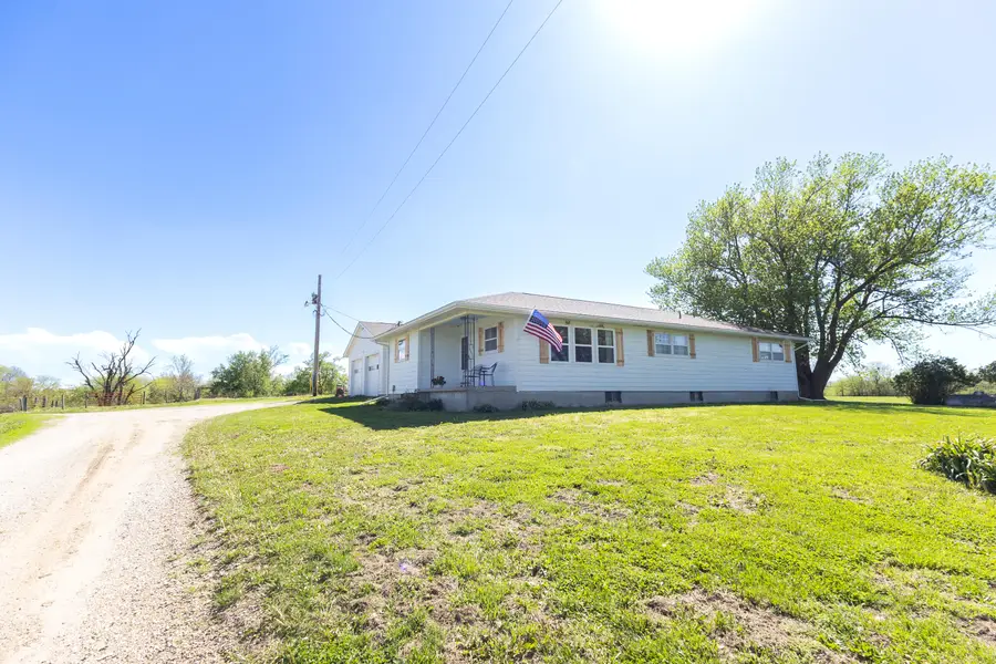 3016 County Road 2405, Armstrong, MO 65230 - #3