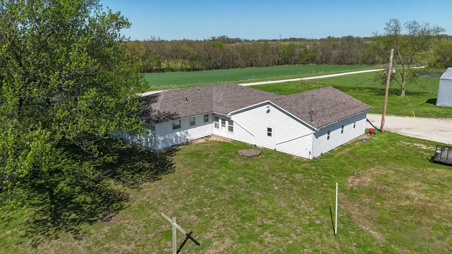 3016 County Road 2405, Armstrong, MO 65230 - #3