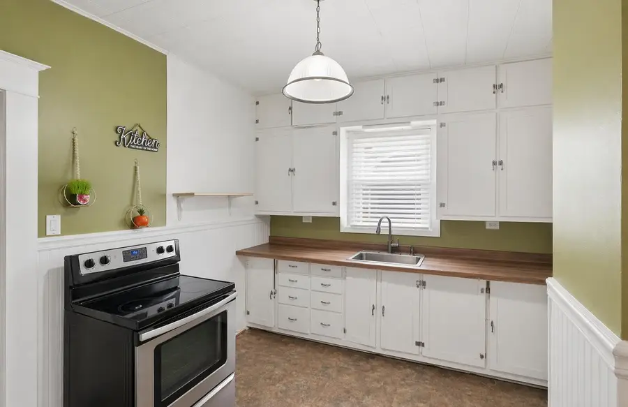 632 W Logan St., Moberly, MO 65270 - #3
