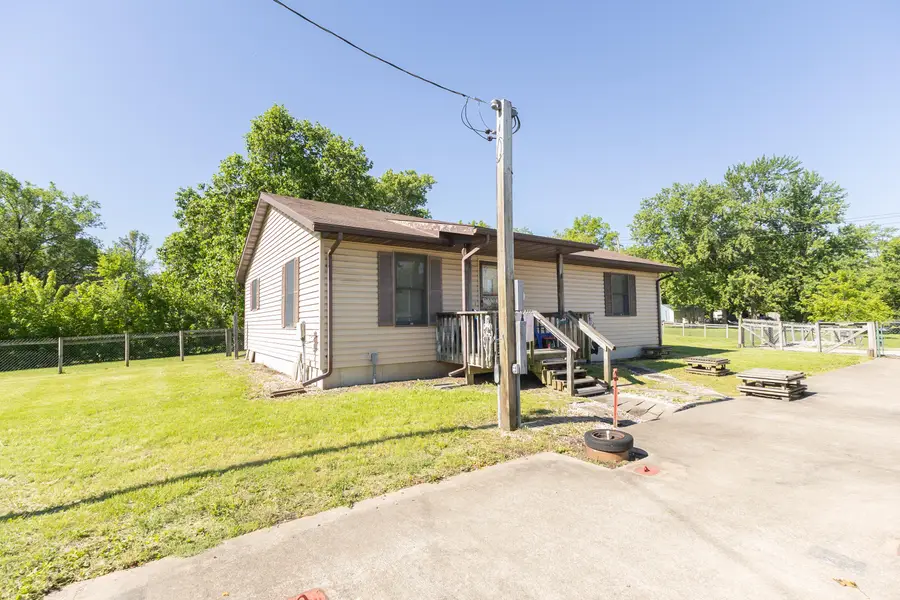 302 Grand Ave., Huntsville, MO 65259 - #2