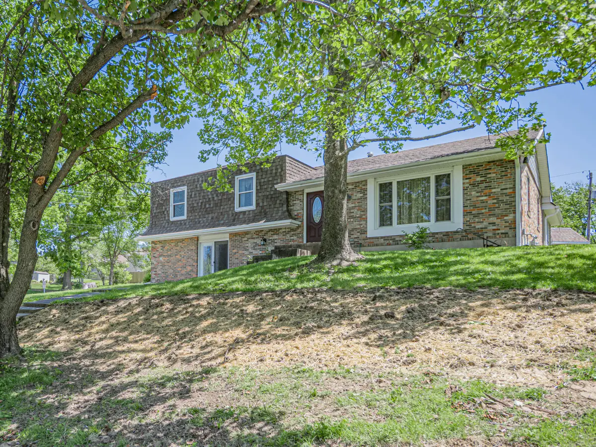 302 Circle Dr., Moberly, MO 65270 - #1