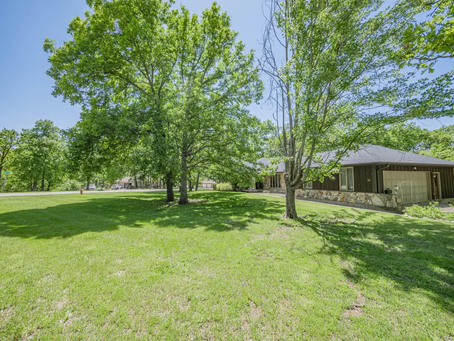 750 Homestead Dr., Moberly, MO 65270 - #2