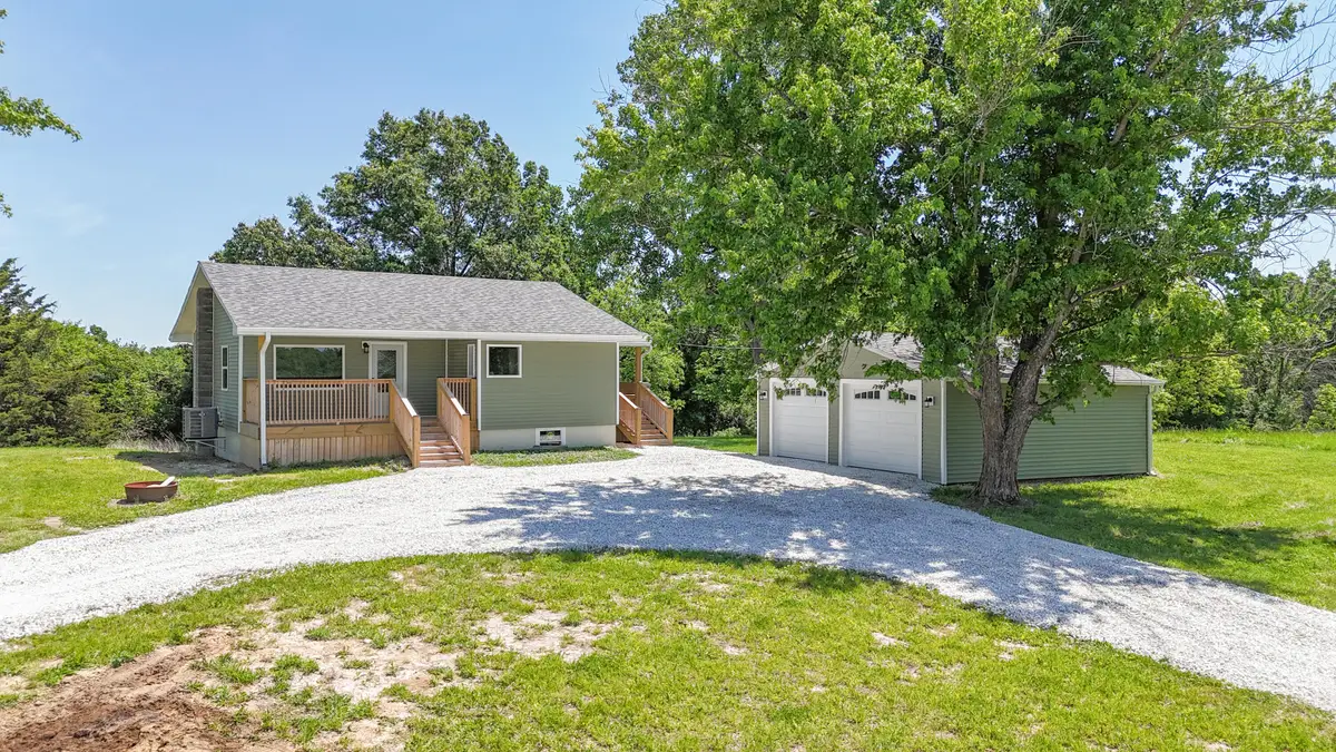21902 Guthridge Ave., Keytesville, MO 65261 - #1