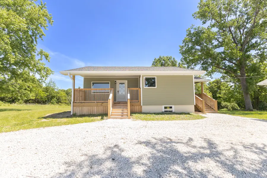 21902 Guthridge Ave., Keytesville, MO 65261 - #3