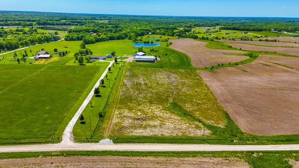 1389 County Road 2470, Huntsville, MO 65259