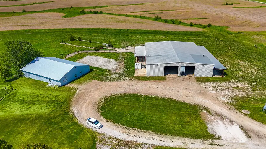 1389 County Road 2470, Huntsville, MO 65259 - #2
